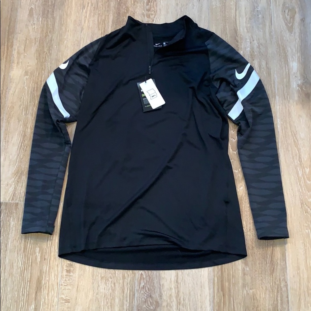 Nike Dri-FIT Strike